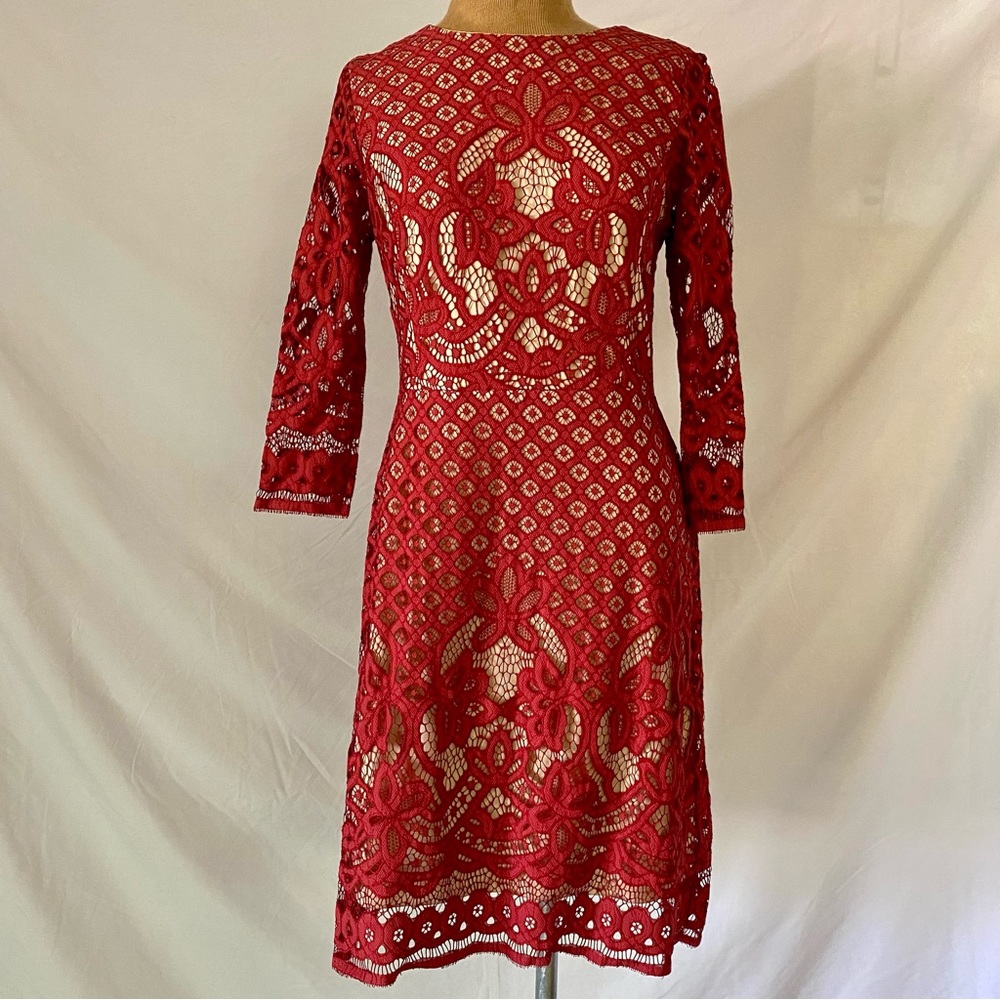 Long Sleeve Lace Midi Dress in Red